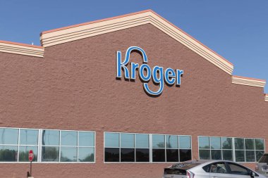 Kendallville - Mayıs 2022: Kroger Süpermarket. Kroger, ABD 'deki en büyük market zincirlerinden biridir..