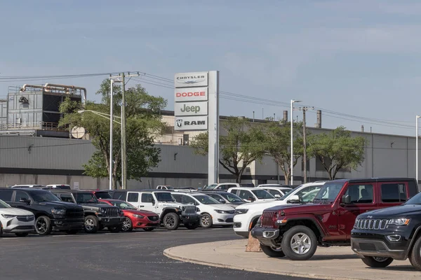 Kokomo Circa Mayo 2022 Chrysler Dodge Jeep Ram Concesionario Automóviles —  Fotos de Stock