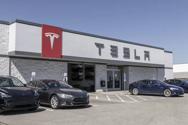 Indianapolis Sekitar Juni 2022 Kendaraan Listrik Tesla Dipamerkan Produk Tesla — Stok Foto