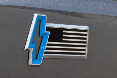 Marion - Haziran 2022: Ford F-150 Lightning sergisi. Ford, Pro, XLT, Lariat ve Platinum modellerinde F150 Lightning tüm elektrik kamyonlarını sunar..