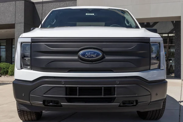 Zionsville Sekitar Juni 2022 Ford 150 Petir Ditampilkan Ford Menawarkan — Stok Foto