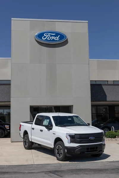 Zionsville Sekitar Juni 2022 Ford 150 Petir Ditampilkan Ford Menawarkan — Stok Foto