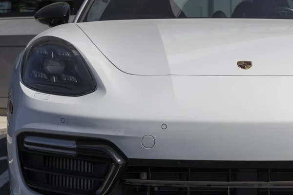 Indianapolis Circa Červen 2022 Porsche Panamera Turbo Displej Prodejně Porsche — Stock fotografie