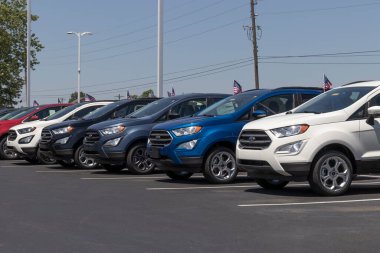Plainfield - Temmuz 2022: Ford Ecosport bir galeride sergileniyor. Ford, Ecosport 'u S, SE, Titanium ve SES sürümlerinde sunar..