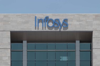 Indianapolis - Temmuz 2022: Infosys U.S. Eğitim Merkezi. Infosys, Hindistan merkezli ve dünya çapında bir IT, AI ve Dijital Hizmetler şirketidir..
