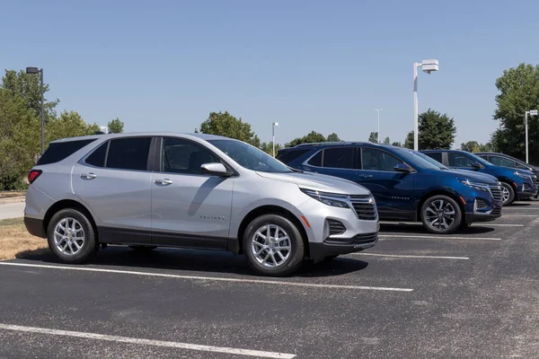 Plainfield 2022 Július Chevrolet Equinox Display Dealership Chevy Középméretű Terepjáróként — Stock Fotó