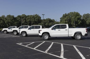 Batı Harrison - Temmuz 2022: Chevrolet kamyon sergisi. Chevy 1500, 2500, 3500, 4500 ve 5500 modelde kamyonlar sunar..