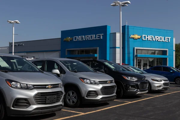 Cincinnati Circa Lipiec 2022 Wyświetlacz Używanych Samochodów Salonie Chevroleta Problemami — Zdjęcie stockowe