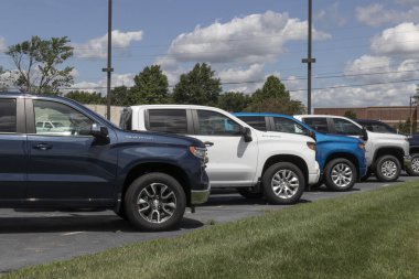 Indianapolis - Temmuz 2022: Chevrolet Silverado 1500. Chevy, WT, Trail Boss, LT, RST ve Özel Modeller 'de Silverado sunar..
