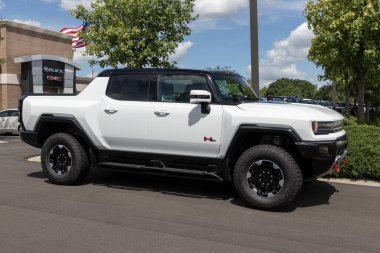 Carmel - Temmuz 2022: GMC Hummer EV Spor Malzeme Kamyonu. GMC Hummer EV EV2, EV2x ve EV3x modellerinde sunulmaktadır.. 