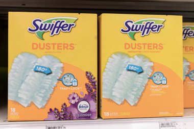 Indianapolis - Circa July 2022: Swiffer Dusters display. Swiffer is a cleaning product manufactured by Procter & Gamble (P&G).