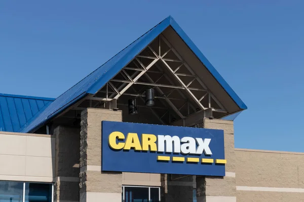 Merrillville Circa July 2022 Carmax Auto Dealership Carmax Largest Used — Φωτογραφία Αρχείου