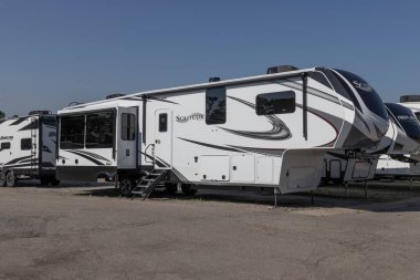 Cincinnati - Circa July 2022: Solitude Grand Design by Winnebago fifth wheel travel trailer RV. Winnebago is a manufacturer of RV and motorhome vacation vehicles.