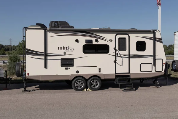 Indianapolis Circa July 2022 Mini Lite Rockwood Travel Trailer Rockwood — 图库照片