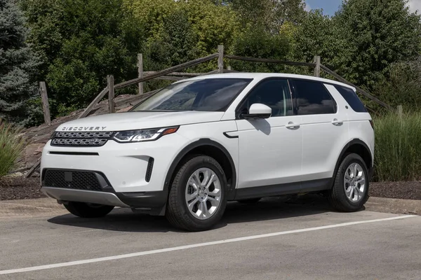 Indianapolis Circa August 2022 Land Rover Discovery Display Dealership Land — Stock Photo, Image