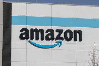 Plainfield - Ekim 2022: Amazon.com Tatbikat Merkezi. Amazon, ABD 'deki en büyük internet tabanlı perakendecidir ve Prime Day' i kutlar..