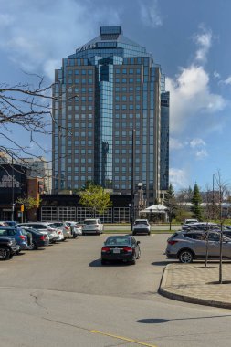 Kanada, Ontario 'daki Scarborough şehir merkezindeki Telus ofis binası.