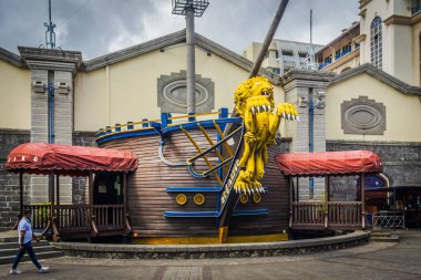 Caudan, Port Louis, Mauritius, Aralık 2021 - Caudan rıhtım kumarhanesi, sabahın erken saatlerinde