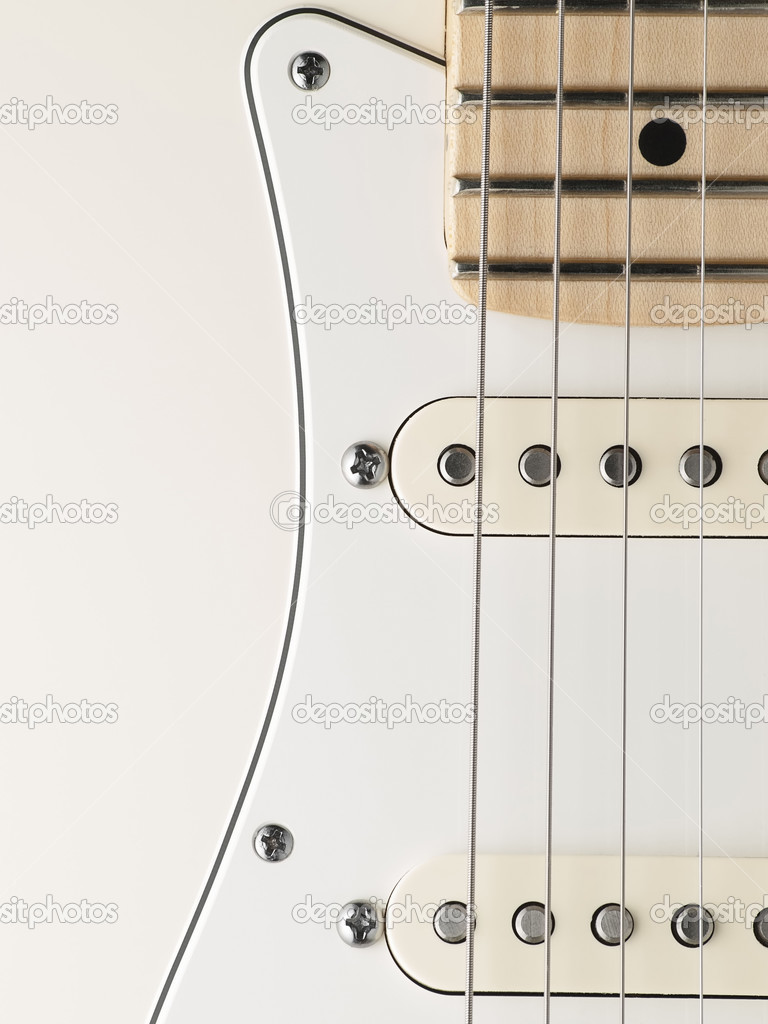 Electric guitar body