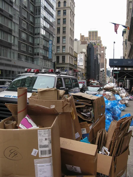 Garbage everywhere — Stock Photo, Image