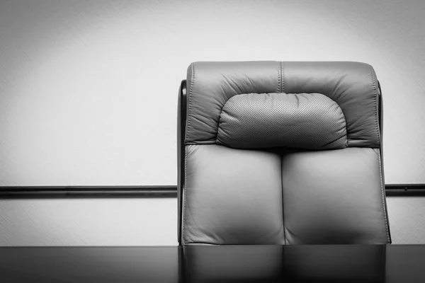 Lederen stoel en Bureau — Stockfoto