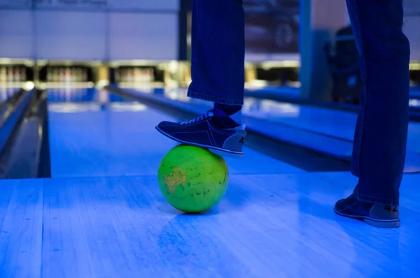 Pé na bola — Fotografia de Stock