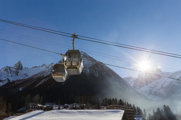 Kabelbil på Ski Resort – stockfoto