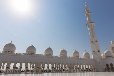 Abu Dabi 'deki Şeyh Zayed camii.