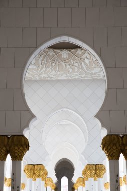 Abu Dabi 'deki Şeyh Zayed camii.