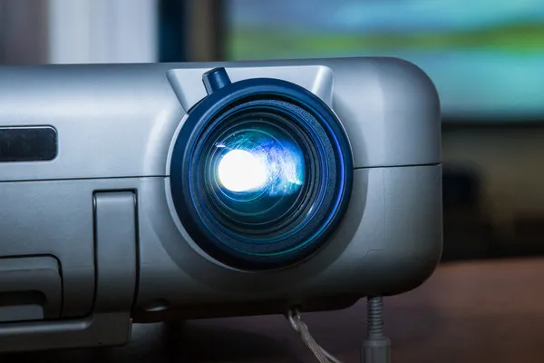 Ofis Masaları projektörde