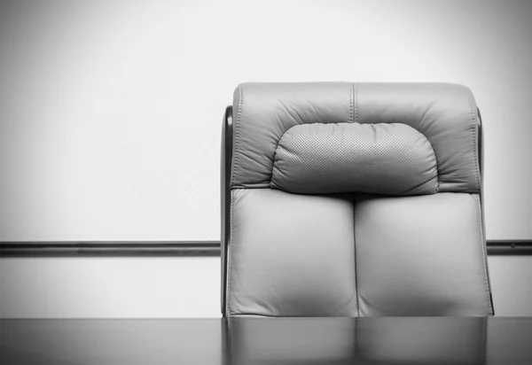 Lederen stoel en Bureau — Stockfoto