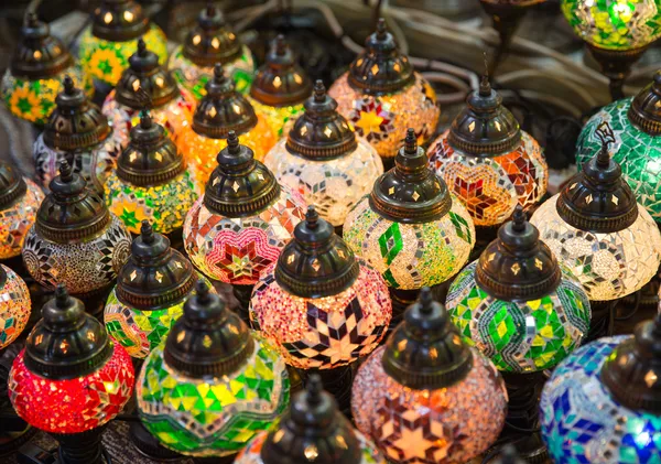 传统的阿拉伯文灯具 — 图库照片