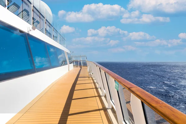 Cruise ship empty open deck on a sunny day — Stock Photo, Image