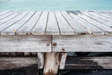 Turkuaz su denizli Karayip ahşap iskelesi