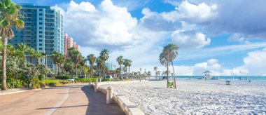 Clearwater Sahili, Florida Usa 'da güzel beyaz kumları var.