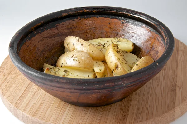 Oven gebakken aardappel met rozemarijn — Stockfoto