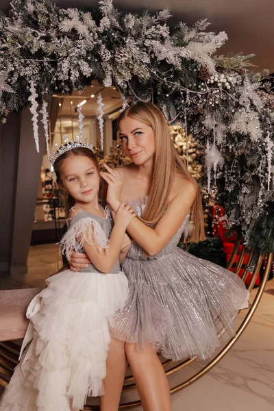 Fashion Photo Beautiful Mother Her Daughter Elegant Dresses Posing Room — Stock Photo, Image