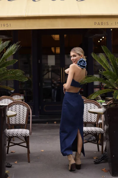 Fashion Outdoor Foto Van Mooie Vrouw Met Blond Haar Luxe — Stockfoto