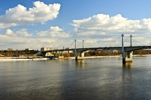 Brücke über die Wolga — Stockfoto
