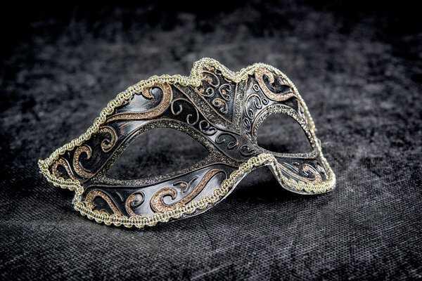 Карнавальная маска
