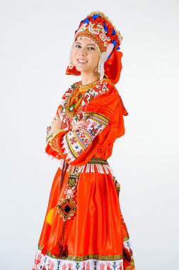 Kız ulusal kostüm