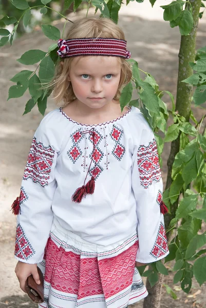 Κορίτσι με ουκρανική στολή — Φωτογραφία Αρχείου