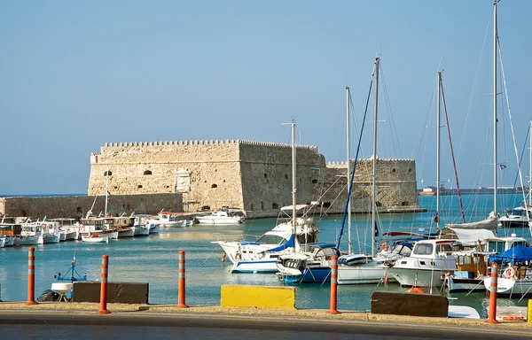 Grecia Porto di Heraklion e vecchio forte — Foto Stock