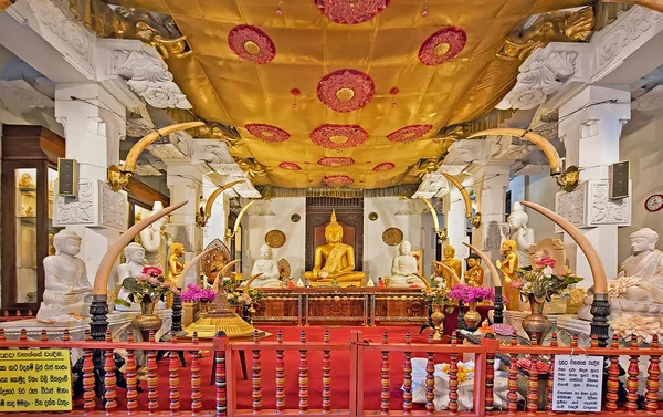 Santuario del Templo del Diente en Kandy, Sri Lanka . — Foto de Stock