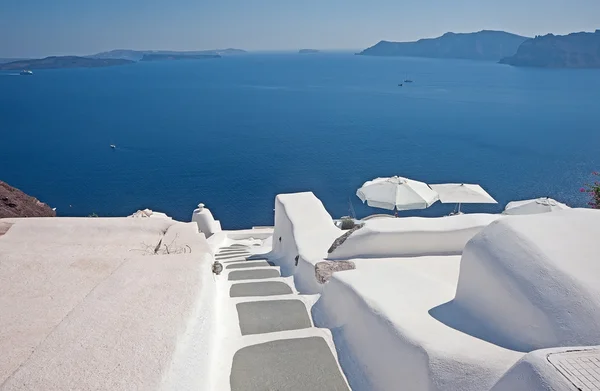 Panoramisch uitzicht van caldera met daken santorini, Griekenland — Stockfoto