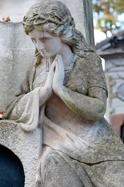 Vieille Pierre Tombale Avec Femme Deuil Dans Cimetière Lychakiv Lviv — Photo