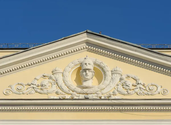 Fragment Starej Fasady Budynku Maskaronem Pallas Athena Kijowie Ukraina — Zdjęcie stockowe