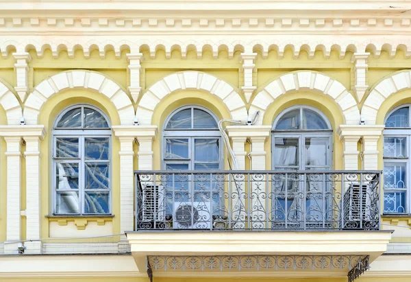 Balcon Décoré Sur Façade Ancien Bâtiment Kiev Ukraine — Photo