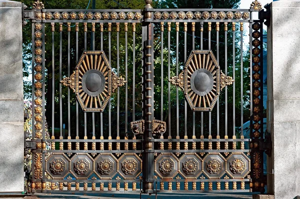 Ornate Gates Outdoor Kyiv Ukraine — Stock Photo, Image