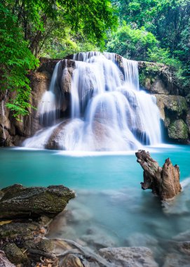 kanchanaburi Eyaleti, Tayland, şelale